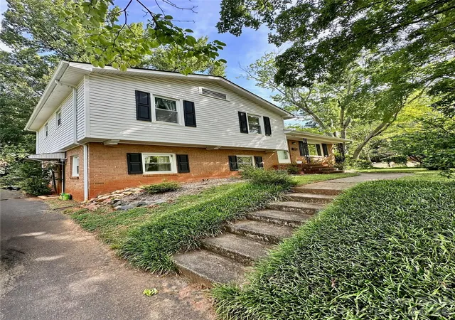 2nd image of 7200 Woodstock Dr, Charlotte, NC 28210 | MLS# 4412072