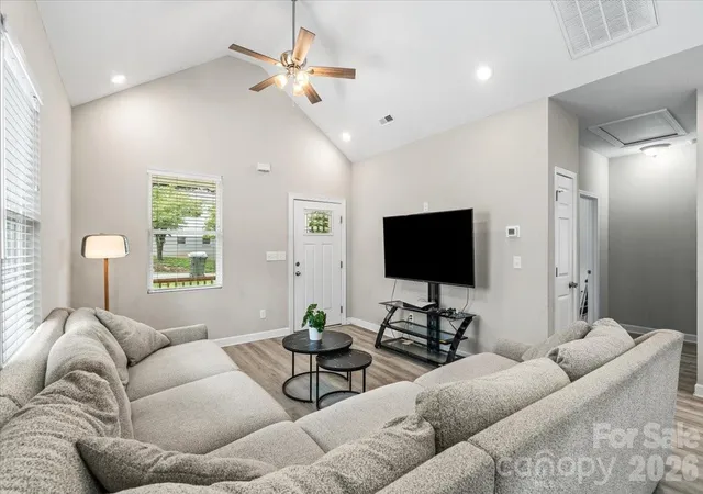 3rd image of 902 4Th St, Spencer, NC 28159 | MLS# 4412086