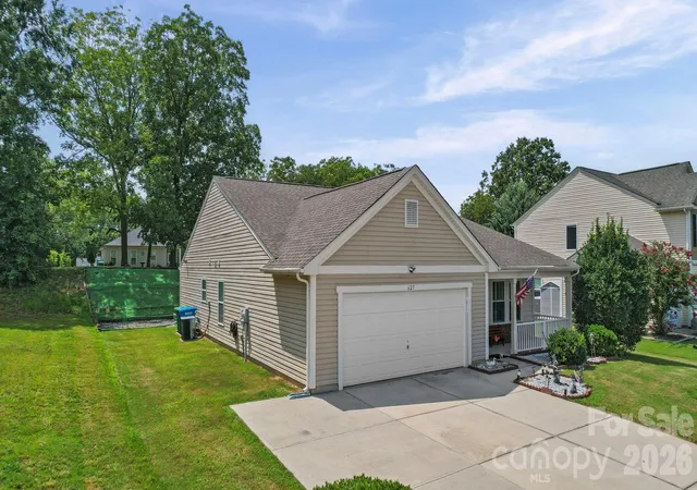 Photo 3 of Single family home for sale at 627 Smokehouse Ln, Albemarle, NC 28001 | MLS# 4412094 | Listing updated on 2026-08-29