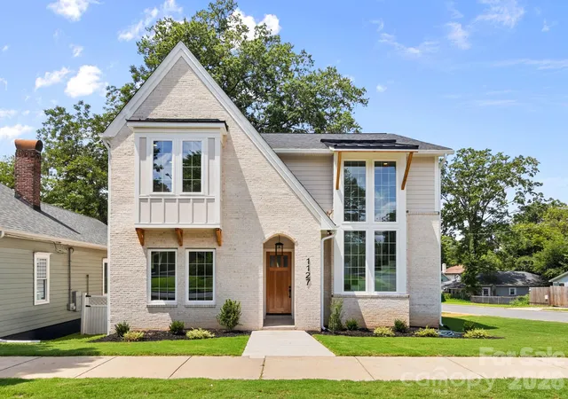 Photo 1 of Sale Pending at 1127 Allen St, Charlotte, NC 28205 | MLS# 4412112 | Listing updated on 2026-10-13