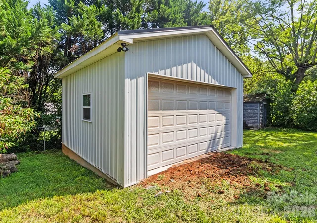 25th image of 704 Pineburr Ave Sw, Valdese, NC 28690 | MLS# 4412120