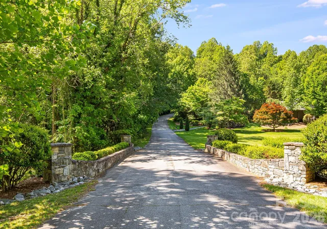 4th image of 0 Stonebridge Dr #6, Hendersonville, NC 28739 | MLS# 4412123