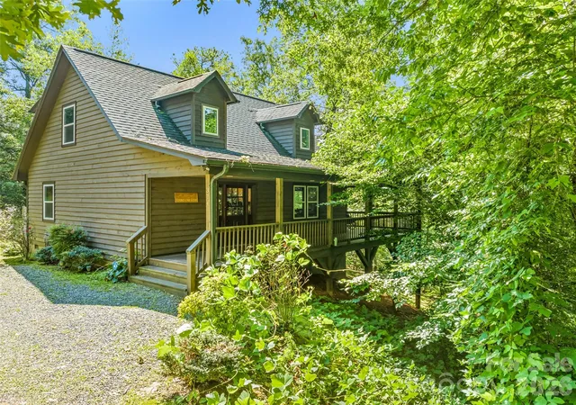 Photo 1 of Single family home for sale at 374 Rio Bravo Dr, Sylva, NC 28779 | MLS# 4412134 | Listing updated on 2026-09-04