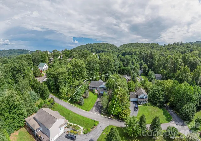 35th image of 207 Christina Ct, Asheville, NC 28806 | MLS# 4412150
