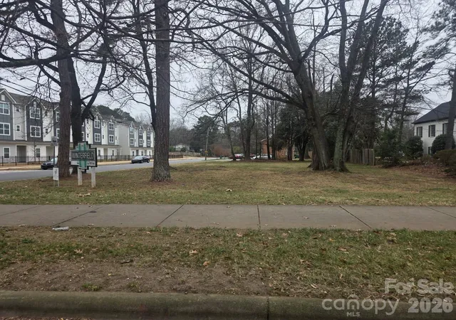 3rd image of 3953 Winterfield Pl, Charlotte, NC 28205 | MLS# 4412160