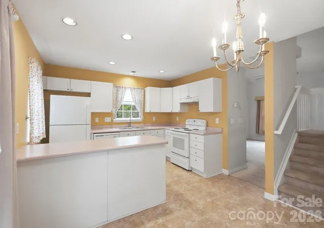 Photo 4 of Townhouse for sale at 636 Emerald Cvs Dr, Charlotte, NC 28262 | MLS# 4412162 | Listing updated on 2026-09-09