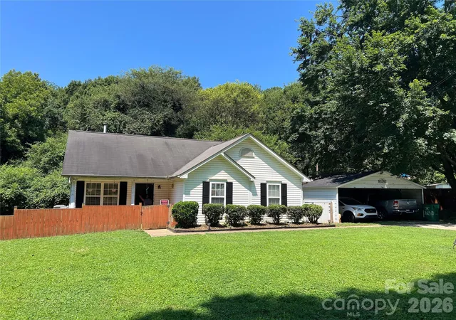 Photo 1 of Single family home for sale at 2630 Larry Dr, Charlotte, NC 28214 | MLS# 4412165 | Listing updated on 2026-09-29