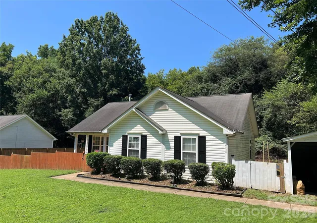Photo 2 of Single family home for sale at 2630 Larry Dr, Charlotte, NC 28214 | MLS# 4412165 | Listing updated on 2026-09-29