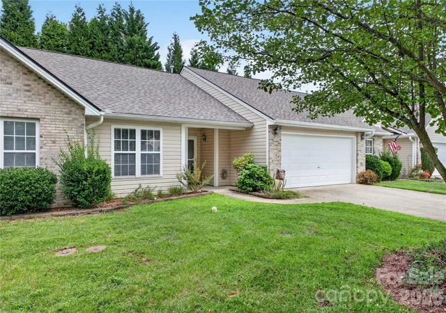 1st image of 123 Lanceford Cir, Fletcher, NC 28732 | MLS# 4412171