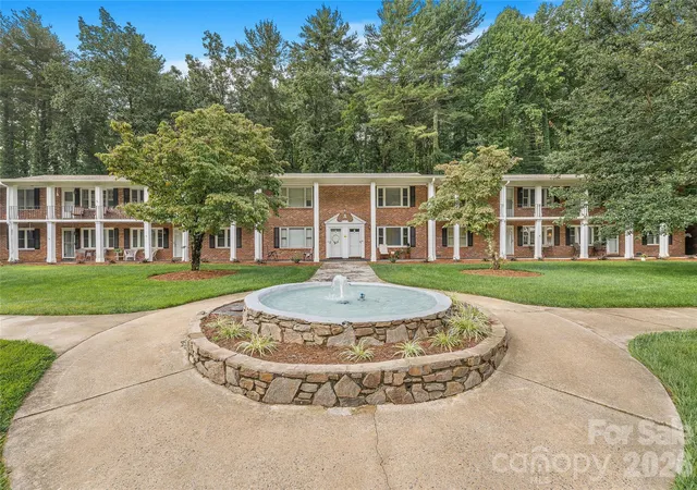2nd image of 102 Boyd Dr #5C, Flat Rock, NC 28731 | MLS# 4412177