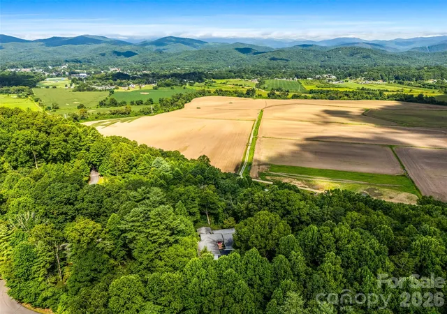 Photo 5 of Single family home for sale at 252 Middlemount Rd, Pisgah Forest, NC 28768 | MLS# 4412181 | Listing updated on 2026-08-20