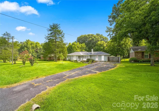 3rd image of 6142 King George Dr, Charlotte, NC 28213 | MLS# 4412186
