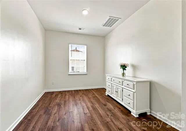 Photo 4 of Single family home for sale at 108 Giant Oak Ave, Statesville, NC 28677 | MLS# 4412187 | Listing updated on 2026-08-25