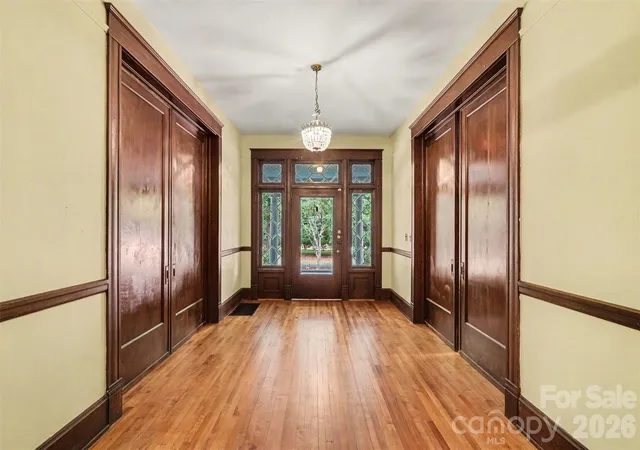 Photo 4 of Single family home for sale at 810 E Franklin St, Monroe, NC 28112 | MLS# 4412195 | Listing updated on 2026-08-31