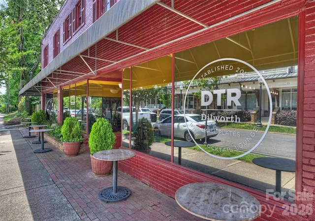 2nd image of The Arlington, Charlotte, NC 28203