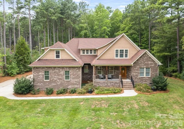 Photo 3 of Sale Pending at 7261 Bay Ridge Dr, Denver, NC 28037 | MLS# 4412207 | Listing updated on 2026-09-29