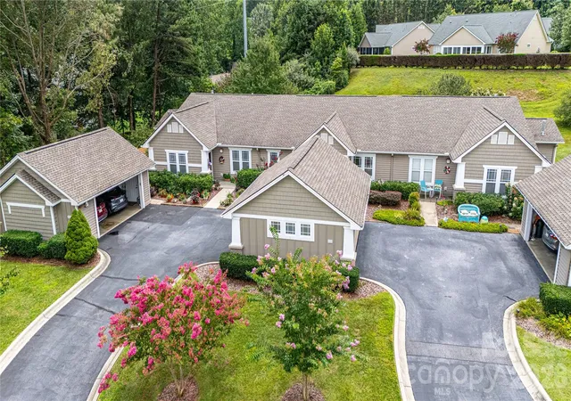 2nd image of 5303 Wood Duck Wy, Hendersonville, NC 28792 | MLS# 4412210