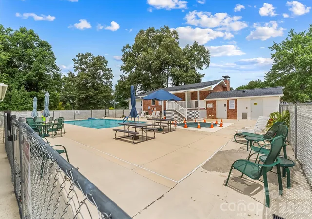 25th image of 208 Red Birch Ct, Hendersonville, NC 28739 | MLS# 4412224