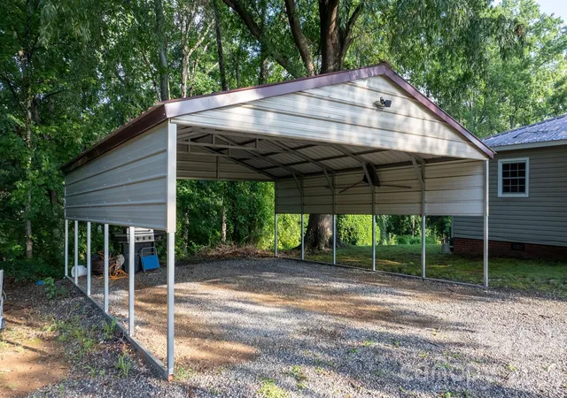 4th image of 708 E Klutz St, Maiden, NC 28650 | MLS# 4412226