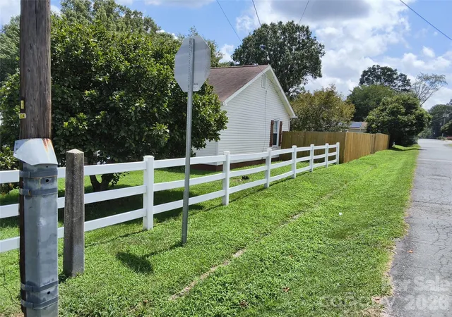 2nd image of 1200 Woodlawn St, Kannapolis, NC 28083 | MLS# 4412234