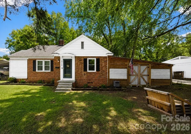 1st image of 313 Jackson St, Fort Mill, SC 29715 | MLS# 4412256