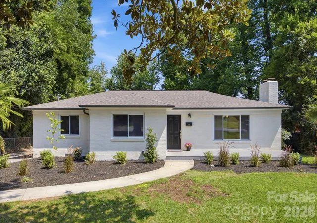 1st image of 943 Hickory Nut St, Charlotte, NC 28205 | MLS# 4412269
