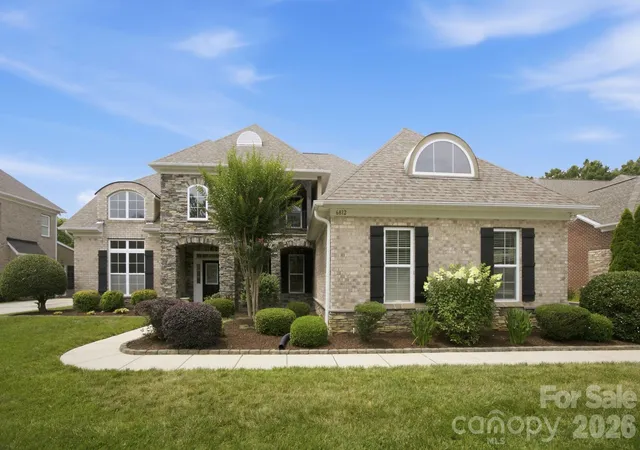 Photo 1 of Single family home for sale at 6812 S Creek Rd, Charlotte, NC 28277 | MLS# 4412283 | Listing updated on 2026-10-14