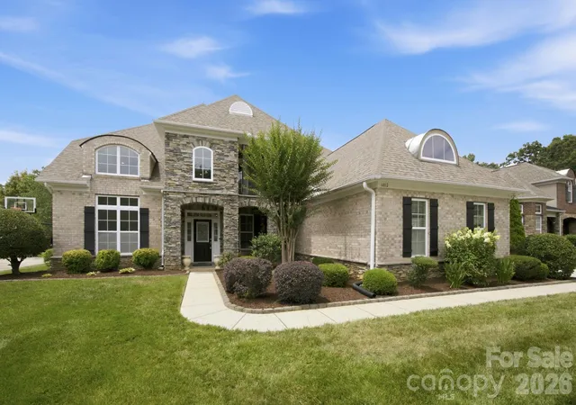 Photo 2 of Single family home for sale at 6812 S Creek Rd, Charlotte, NC 28277 | MLS# 4412283 | Listing updated on 2026-10-14