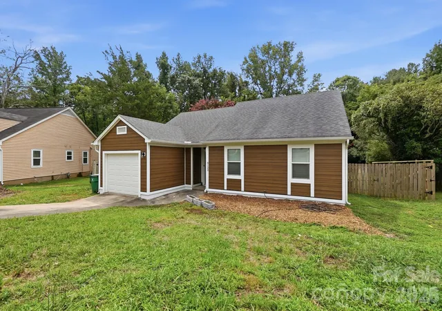 2nd image of 8122 Sherington Wy, Charlotte, NC 28227 | MLS# 4412284