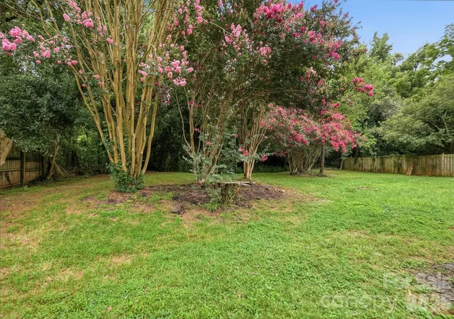 33rd image of 8122 Sherington Wy, Charlotte, NC 28227 | MLS# 4412284