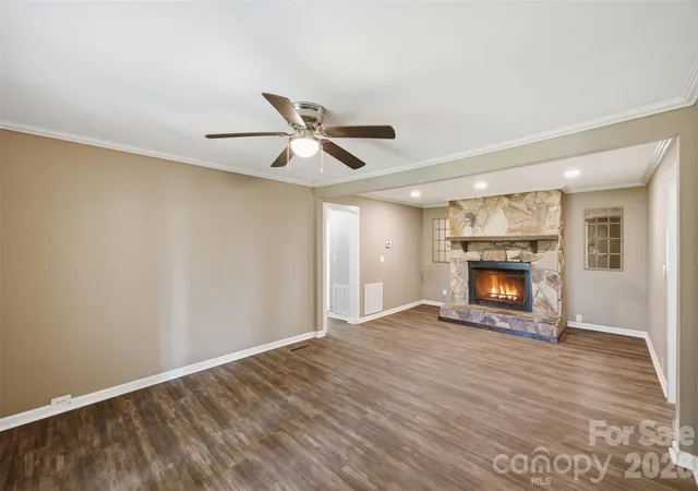 Photo 3 of Single family home for sale at 10814 Moores Chapel Rd, Charlotte, NC 28214 | MLS# 4412287 | Listing updated on 2026-09-18