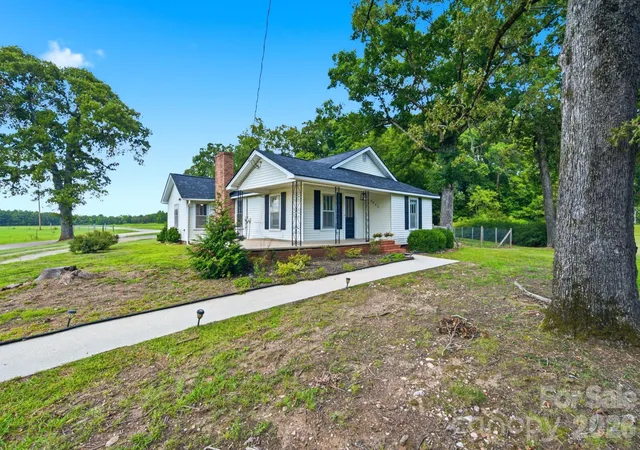 Photo 3 of Single family home for sale at 3041 Pink Plyler Rd, Lancaster, SC 29720 | MLS# 4412305 | Listing updated on 2026-08-31