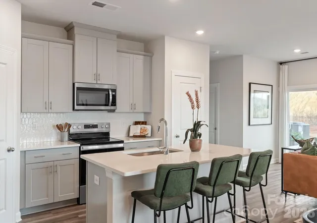 2nd image of 9049 Foggy Brook Loop, Charlotte, NC 28216 | MLS# 4412307