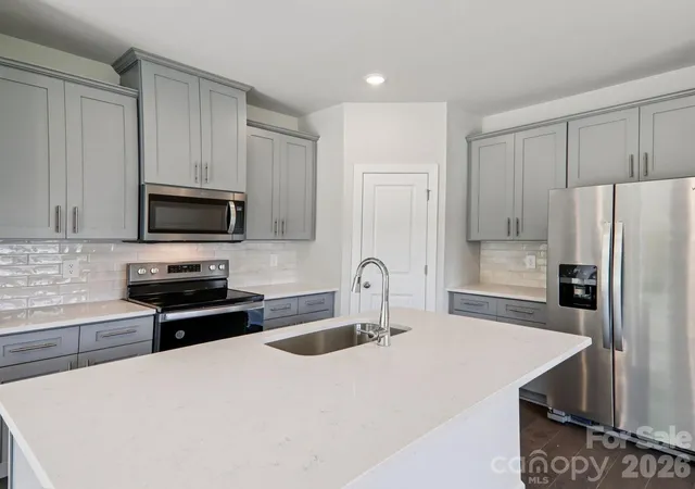4th image of 9049 Foggy Brook Loop, Charlotte, NC 28216 | MLS# 4412307