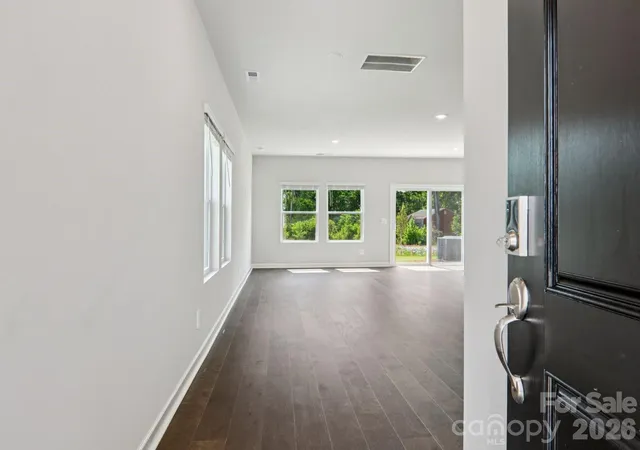 5th image of 9049 Foggy Brook Loop, Charlotte, NC 28216 | MLS# 4412307