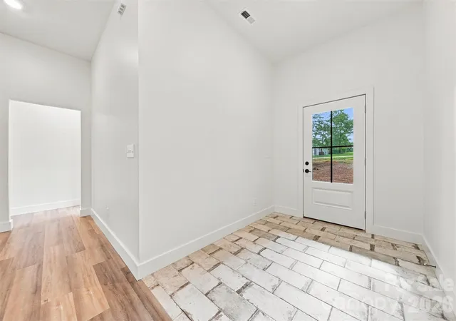 3rd image of 1035 Hawksbill Dr, Morganton, NC 28655 | MLS# 4412312