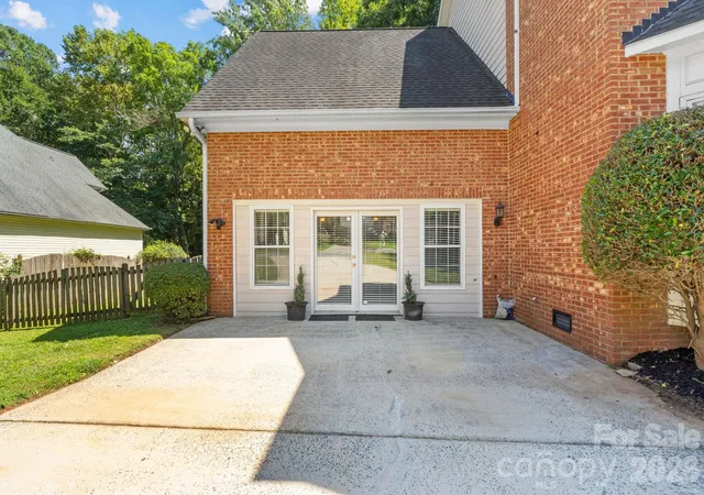 2nd image of 2040 Swaim Dr, Matthews, NC 28105 | MLS# 4412314
