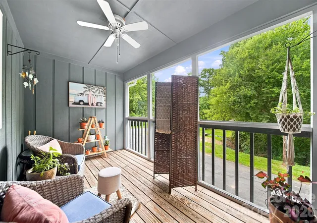 Photo 3 of Townhouse for sale at 1007 21st Avenue Ne, Hickory, NC 28601 | MLS# 4412321 | Listing updated on 2026-09-17