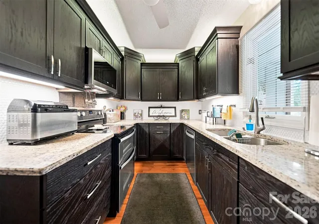Photo 3 of Townhouse for sale at 1007 21st Avenue NE, Hickory, NC 28601 | MLS# 4412321 | Listing updated on 2026-09-17