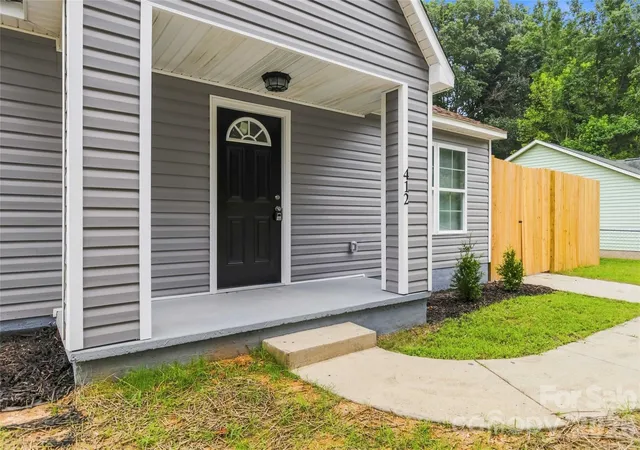 3rd image of 412 E Mclelland Ave, Mooresville, NC 28115 | MLS# 4412323
