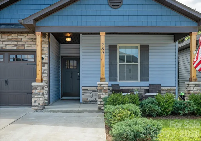 Photo 3 of Single family home for sale at 289 Cardwell Ln, Fletcher, NC 28732 | MLS# 4412328 | Listing updated on 2026-09-03