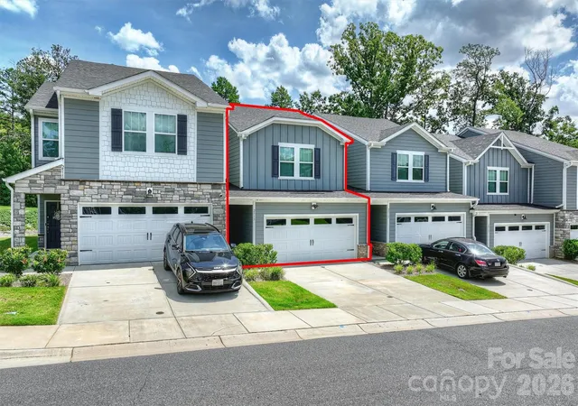 Photo 2 of Townhouse for sale at 2513 Greenmarket Dr, Charlotte, NC 28217 | MLS# 4412330 | Listing updated on 2026-09-19