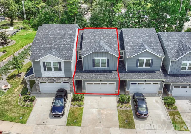 Photo 3 of Townhouse for sale at 2513 Greenmarket Dr, Charlotte, NC 28217 | MLS# 4412330 | Listing updated on 2026-09-19