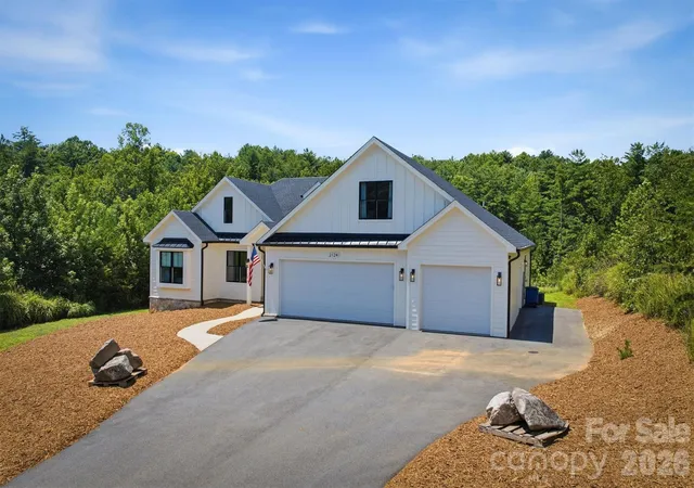 3rd image of 2124 Starlight Ln, Morganton, NC 28655 | MLS# 4412335