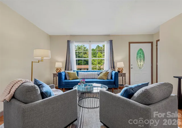 Photo 3 of Single family home for sale at 1019 Mountain Dr, Candler, NC 28715 | MLS# 4412340 | Listing updated on 2026-09-28