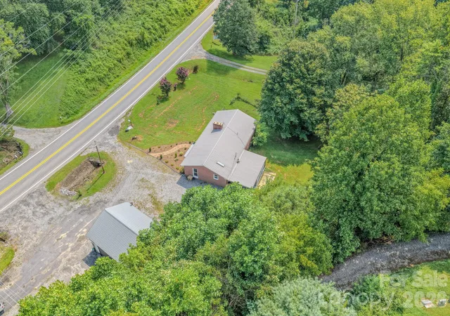 Photo 34 of Single family home for sale at 8525 Us 25/70 Hwy, Marshall, NC 28753 | MLS# 4412343 | Listing updated on 2026-08-26