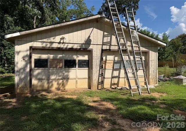 Photo 27 of Single family home for sale at 911 Eldorado Ave, Charlotte, NC 28262 | MLS# 4412351 | Listing updated on 2026-08-11