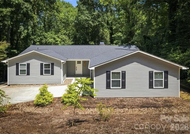 2nd image of 3517 Crestwood Dr, Morganton, NC 28655 | MLS# 4412373