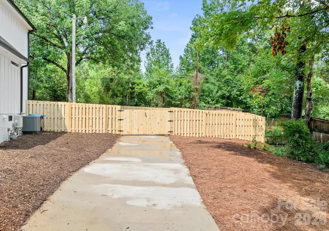 4th image of 13121 Graymist Dr, Charlotte, NC 28215 | MLS# 4412376