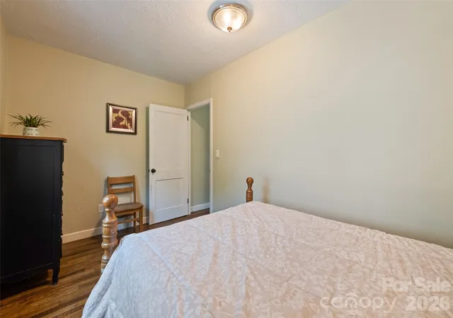28th image of 1909 Arlington Pl, Hendersonville, NC 28791 | MLS# 4412388